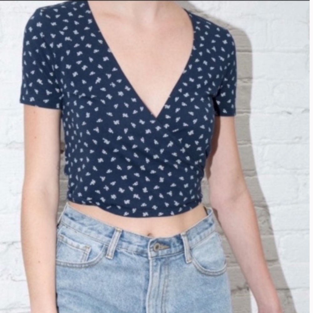 brandy melville wrap top